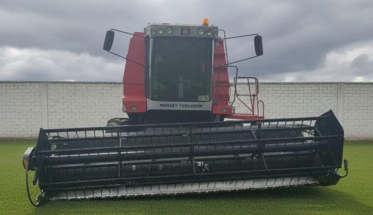 Colheitadeira MF 32 SR – PLATAFORMA 20 PÉS